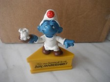   FIGURINE SCHTROUMPF SUR