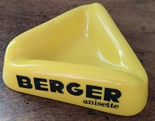 Vintage Ancien beau cendrier triangulaire verre opalex BERGER ANISETTE  CA0