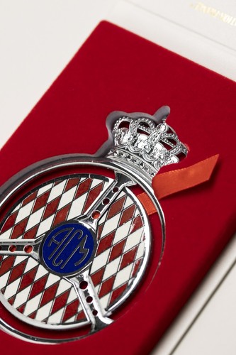 Badge automobile club de - badge,