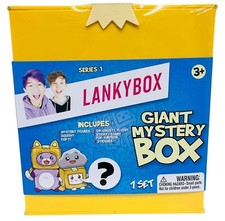 LankyBox Giant Box: Wearable