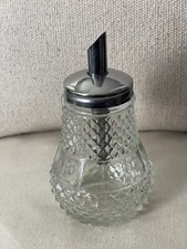 Sucrier en verre ciselé avec