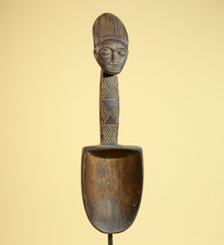 Présentoir mural sculpture