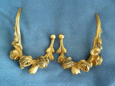 2 BELLES DECORATIONS -  meubles -  ANCIENNE EN FONTE -  10 x 14 cm - 650 gr