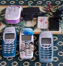 Nokia 3410  à revoir  pour piéces  chargeur universel joint 