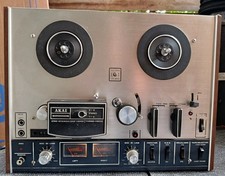Magnétophone à bande AKAI