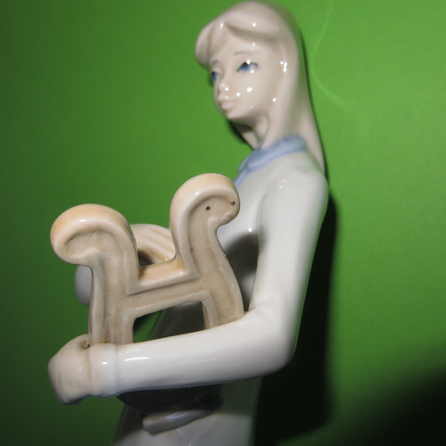 Figurine fille avec - figurine, lyre