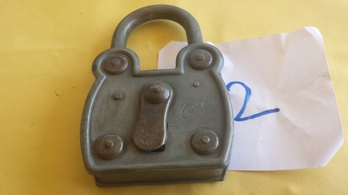 Ancien cadenas ceres - cadenas, tête