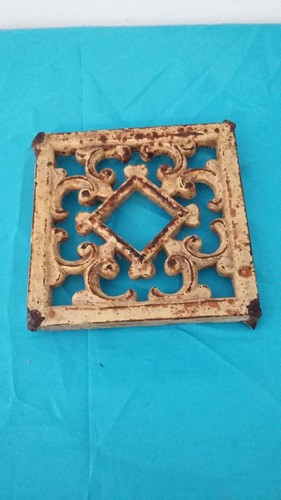 Ancienne plaque ajouree - ancienne,