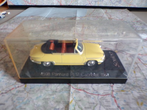 Panhard cabriolet jaune - pl,