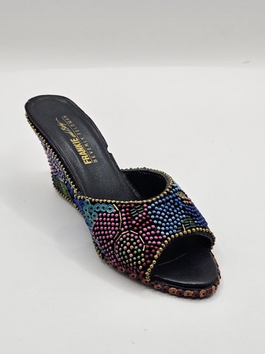 Just the right shoe jewels - right,