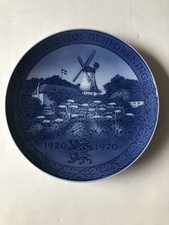 Assiette En Porcelaine