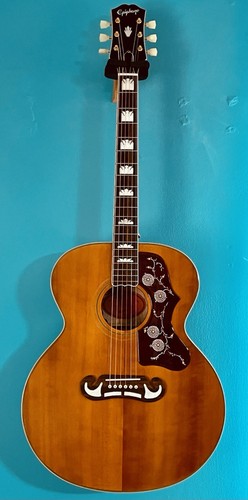 Epiphone inspired gibson - by,