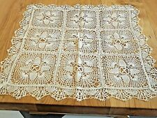 Linge ancien Napperon en dentelle coton écrue   54 x 54 cms