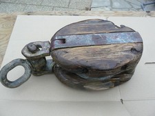 Ancienne Grosse Poulie De Bateau En Bois-fer et bronze