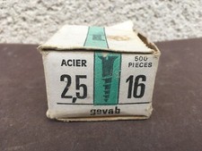 Anciennes vis bois tête - à,