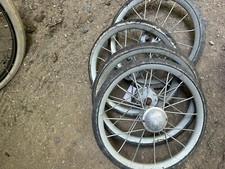 Lot roues pour - pour, à