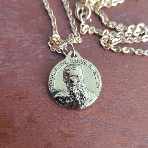 Médaille chrétienne métal