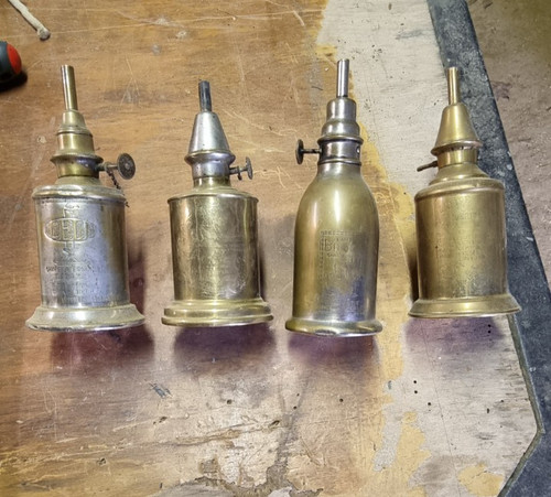 Lot lampe huile pigeon - lot,
