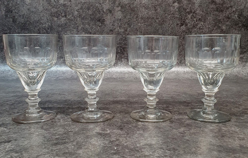 Lot verres à - 4,