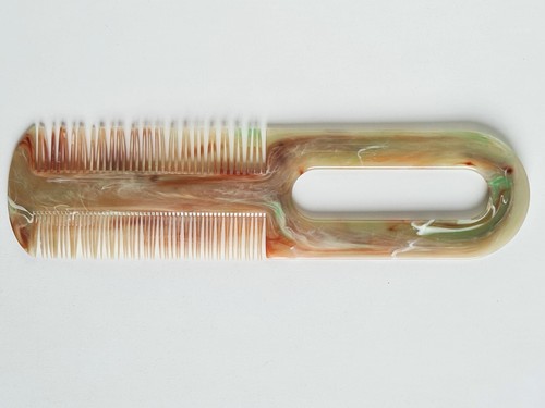 Peigne double avec une