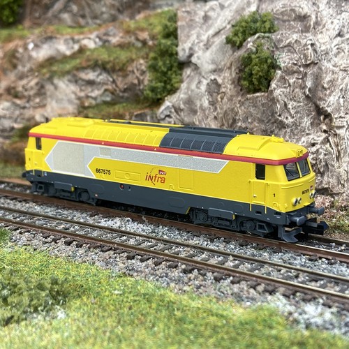 Locomotive diesel 667575 - locomotive,