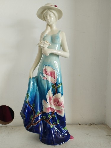 Sculpture porcelaine fine - en,