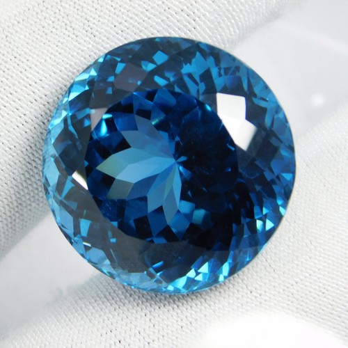 Topaze bleue naturelle - topaze,