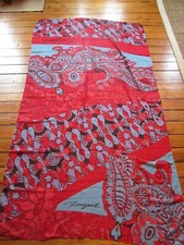 Q foulard Desigual modéle