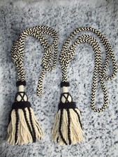 1 PAIRE DE GRANDE EMBRASSE A POMPON "VINTAGE" PASSEMENTERIE FRANCAISE