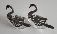 Salière et poivrière ancienne vintage Cygne métal argenté et verre