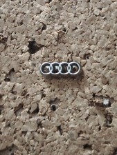 Pin's Audi Discret Petit Automobile Auto Voiture Logo Sigle Emblème Vintage Pins