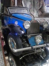 Maquette POCHER 1/8 Bugatti Type 50 1/2 profile 1932   bleue et noire