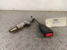 Attache ceinture avant droit RENAULT CLIO 2 PHASE 1 7700415679