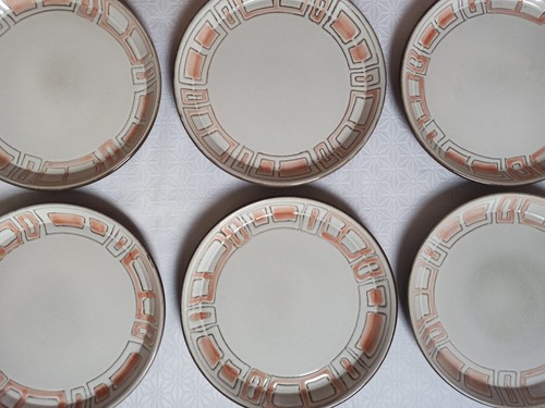 Assiettes plates faïence - en,