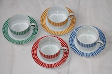 Ensemble 4 tasses déjeuner + soucoupes motif vichy assorties Queen Victoria 1881
