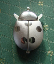 1 montre quartz pendentif coccinelle métal 2 tons argenté brillant et dépoli