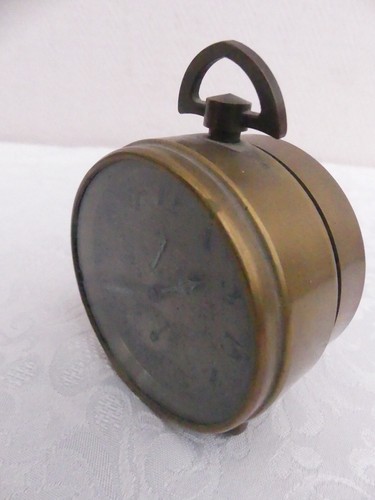 Ancien réveil perfectionné - ancien,