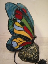 Lampe Papillon en Vitrail – Verre Coloré Soudé à l’Étain – Style Tiffany