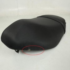 Selle biplace noire origine pour scooter Piaggio 125 Zip 2 2000 à 2003 CM009605