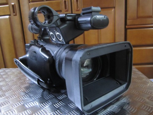 Sony handycam hvr z5j black - sony,