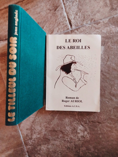 Beau lot livres - 23,