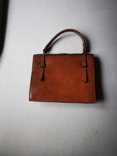 Sac main rétro cuir - à,