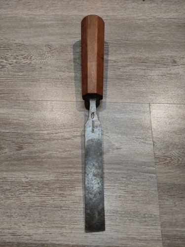 Ciseaux à bois - 🏵️,