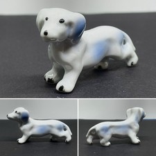 Ancienne Figurine Objet De Vitrine Petit Chien Teckel En Porcelaine 