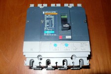 Compact NS250L Disjoncteur