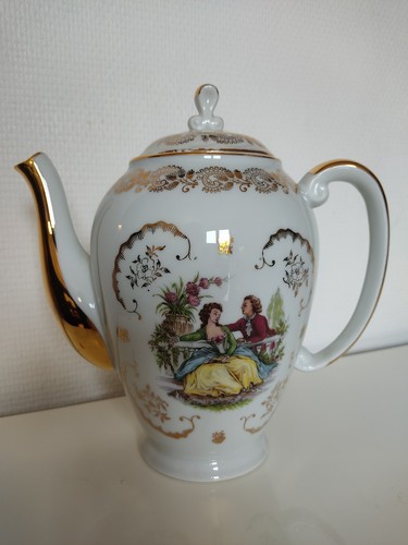 Théière ancienne décor