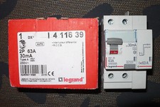 INTERRUPTEUR DIFFERENTIEL 63A