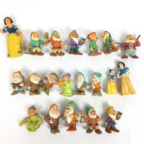 Lot figurines blanche - blanche, neige
