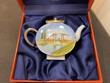 Théière en porcelaine