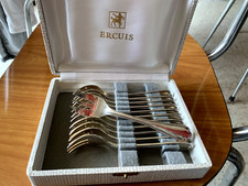 12 fourchettes à gâteaux en métal argenté Ercuis dans écrin d’origine